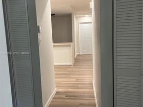 3001 N Oakland Forest Dr 104, Oakland Park FL 33309
