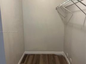 3001 N Oakland Forest Dr 104, Oakland Park FL 33309