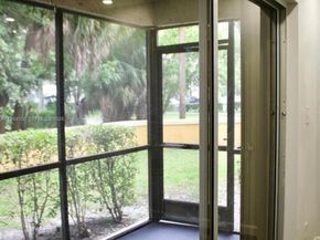3001 N Oakland Forest Dr 104, Oakland Park FL 33309