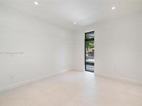 300 NE 48th St, Miami FL 33137