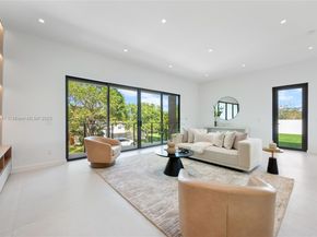 300 NE 48th St, Miami FL 33137
