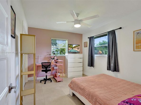 9060 NW 32nd St, Coral Springs FL 33065