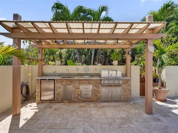 9060 NW 32nd St, Coral Springs FL 33065