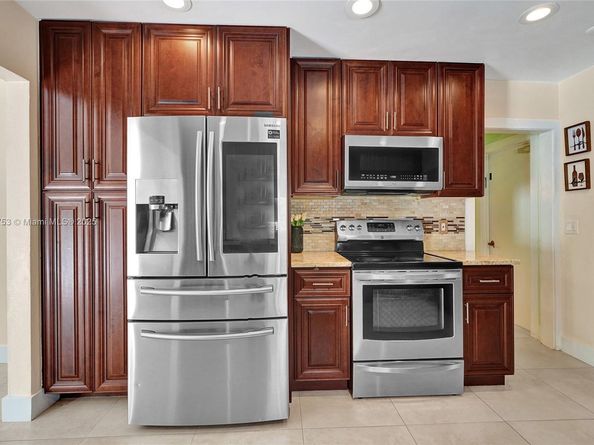 9060 NW 32nd St, Coral Springs FL 33065