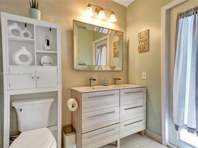 9060 NW 32nd St, Coral Springs FL 33065