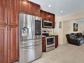 9060 NW 32nd St, Coral Springs FL 33065