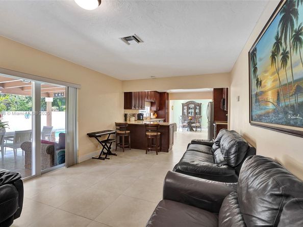 9060 NW 32nd St, Coral Springs FL 33065