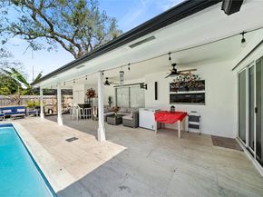 1040 SW 66th Ave, Pembroke Pines FL 33023