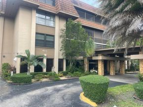 661 NE 195th St 309, Miami FL 33179