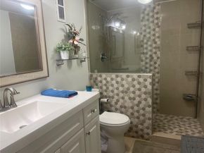 661 NE 195th St 309, Miami FL 33179