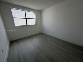 1104 W 44th St 87, Hialeah FL 33012