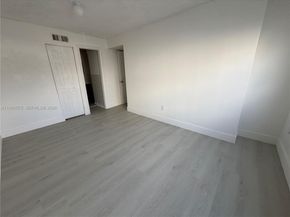 1104 W 44th St 87, Hialeah FL 33012