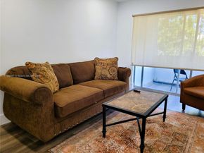 1400 Tallwood Ave 204, Hollywood FL 33021