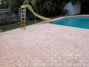 2271 SW 30th Ter, Fort Lauderdale FL 33312