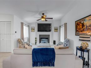 8932 NW 9th Pl, Plantation FL 33324