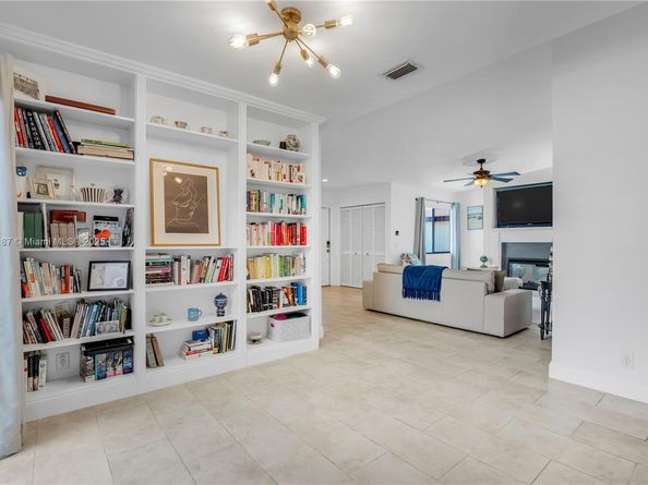 8932 NW 9th Pl, Plantation FL 33324