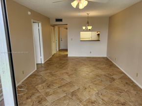 9450 Poinciana Pl 205, Davie FL 33324
