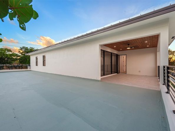 1505 SW 5th Pl, Fort Lauderdale FL 33312