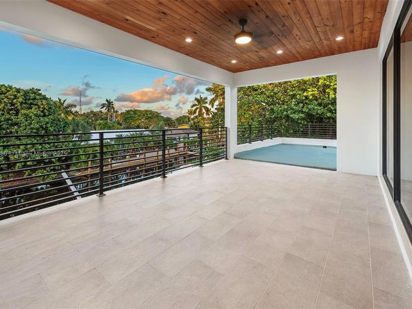 1505 SW 5th Pl, Fort Lauderdale FL 33312