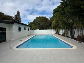 15411 NE 10th Ave, North Miami Beach FL 33162