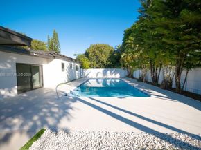 15411 NE 10th Ave, North Miami Beach FL 33162