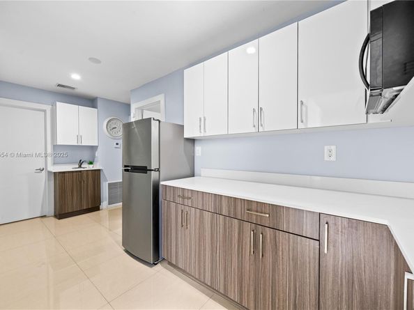 2520 SW 13th St, Miami FL 33145