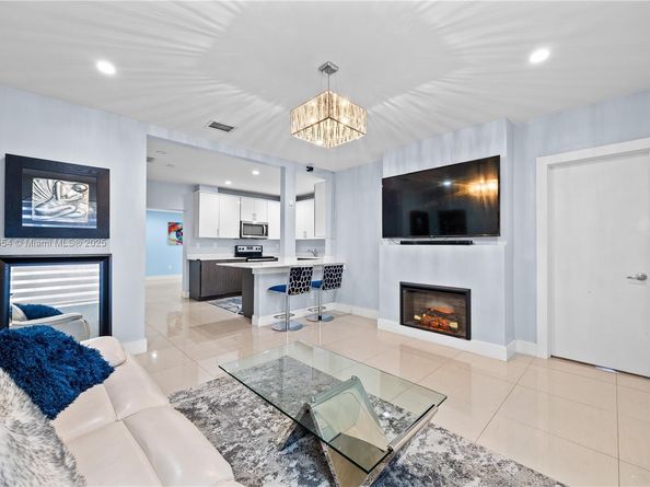 2520 SW 13th St, Miami FL 33145
