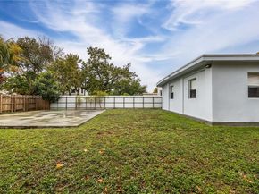 2520 SW 13th St, Miami FL 33145