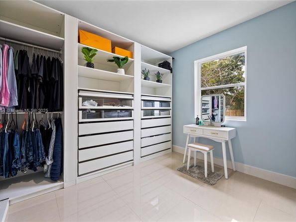 2520 SW 13th St, Miami FL 33145