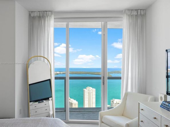 475 Brickell Ave 5507, Miami FL 33131