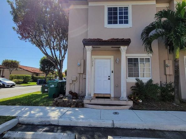 13758 SW 170th Ln, Miami FL 33177