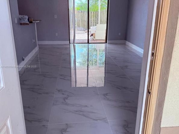 239 SE 37th Pl, Homestead FL 33033