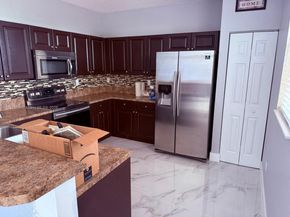 239 SE 37th Pl, Homestead FL 33033