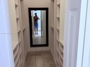 239 SE 37th Pl, Homestead FL 33033
