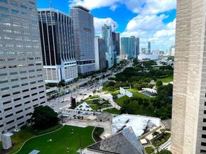 335 S Biscayne Blvd 2200, Miami FL 33131