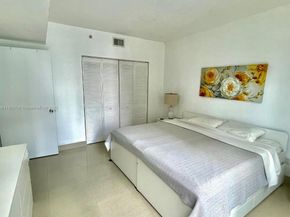 335 S Biscayne Blvd 2200, Miami FL 33131