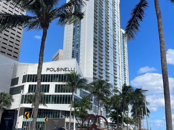 335 S Biscayne Blvd 2200, Miami FL 33131