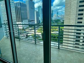 335 S Biscayne Blvd 2200, Miami FL 33131