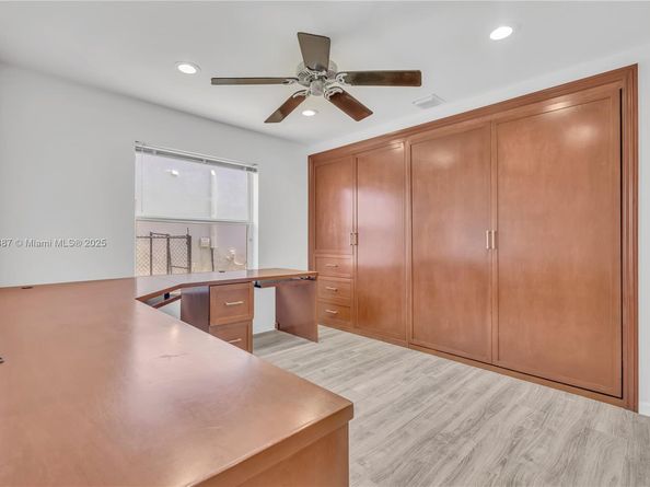Undisclosed Address #A11864387, Davie FL 33324