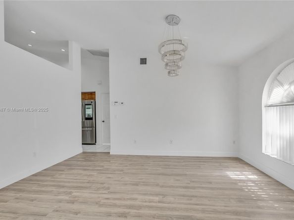 Undisclosed Address #A11864387, Davie FL 33324