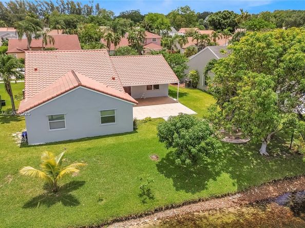 Undisclosed Address #A11864387, Davie FL 33324