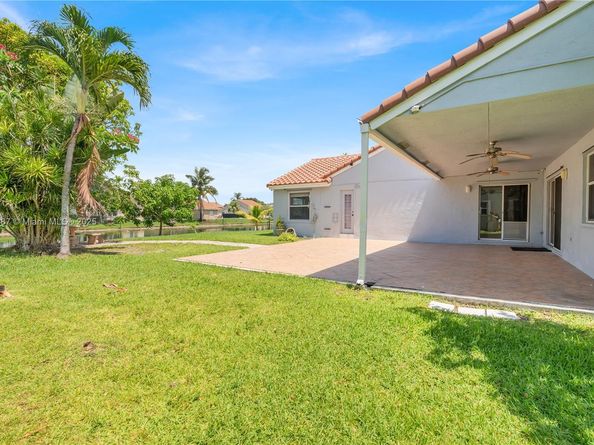Undisclosed Address #A11864387, Davie FL 33324