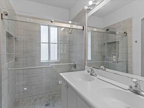 8245 NW 108th Ave 615, Doral FL 33178