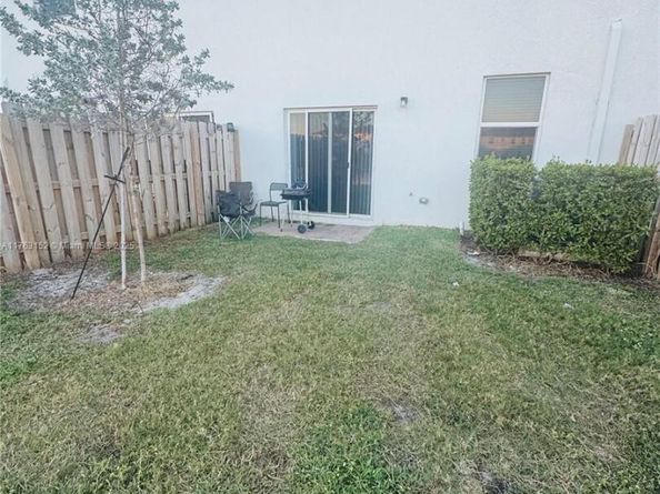 12917 NW 23rd Pl, Miami FL 33167