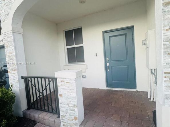 12917 NW 23rd Pl, Miami FL 33167