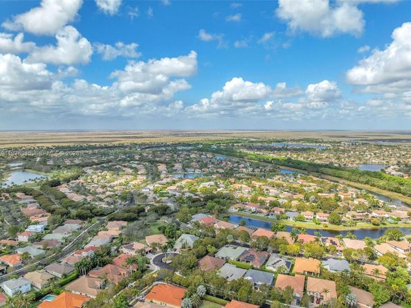 1435 Cardinal Way, Weston FL 33327