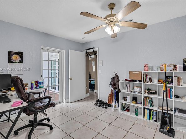 17550 SW 59th Ct, Southwest Ranches FL 33331
