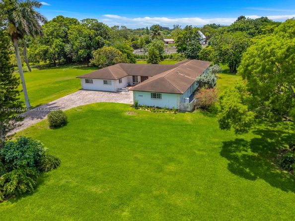 17550 SW 59th Ct, Southwest Ranches FL 33331