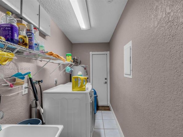 17550 SW 59th Ct, Southwest Ranches FL 33331