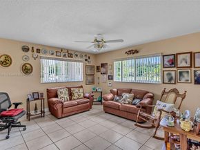 17550 SW 59th Ct, Southwest Ranches FL 33331
